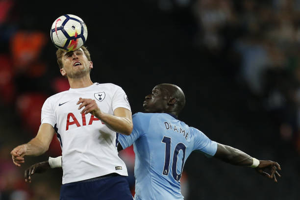 献都是值得 献都是值得