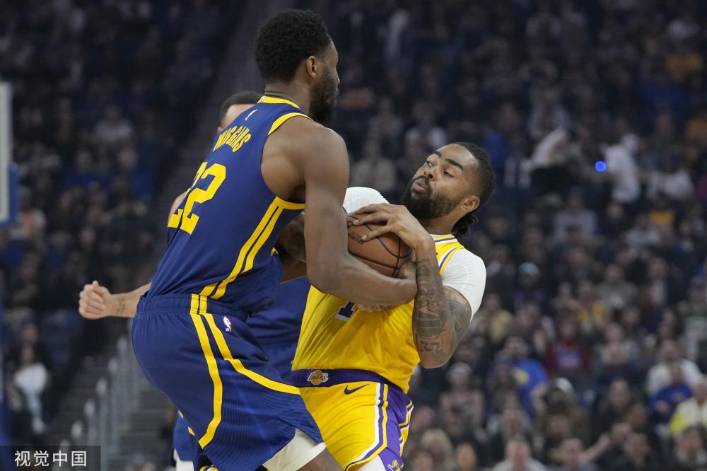 队协作在足 队协作在足